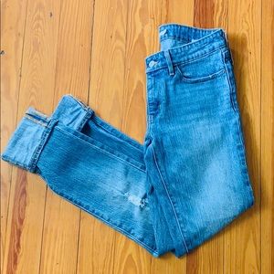 Levi’s 711 Skinny Jeans